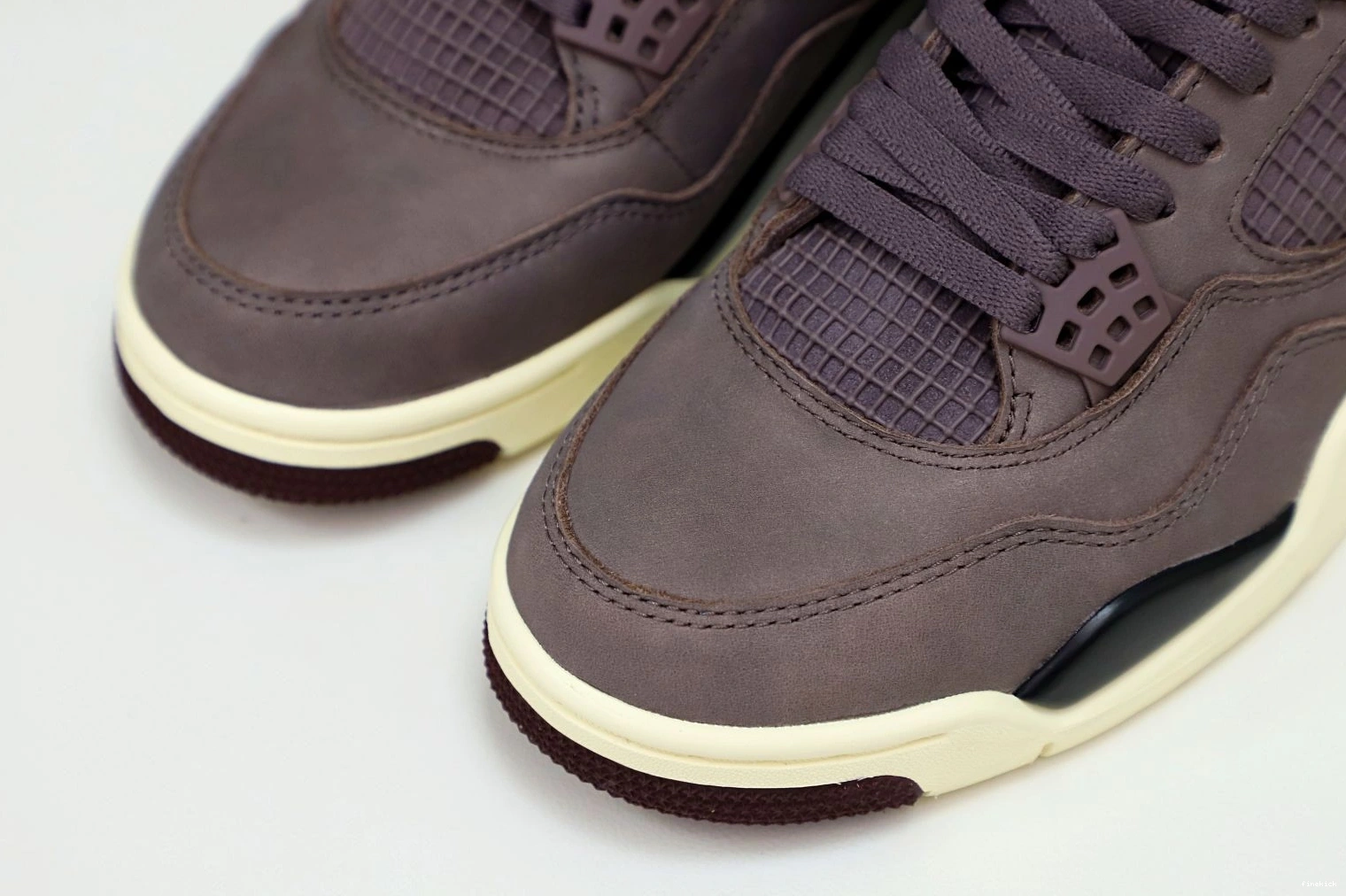 AIR 4 AM JORDAN 1102